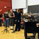 Gefion Band spiller og synger til afskeden fra eleverne til rektor Birgitte Vedersø