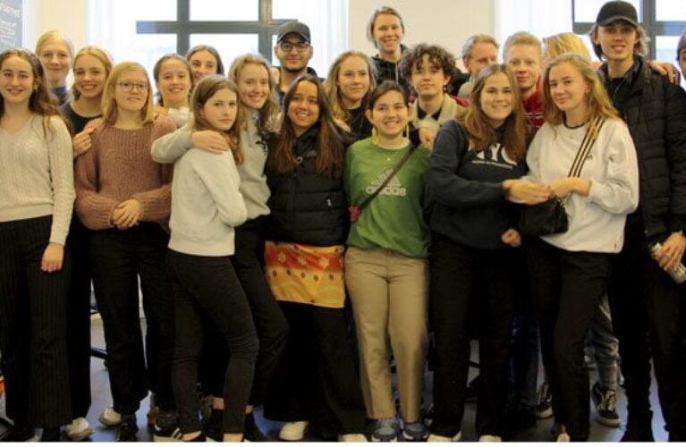 Gruppebilled af 2s i klasseværelset