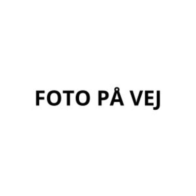 Teksten "Foto på vej" står med sorte bogstaver på hvid baggrund.