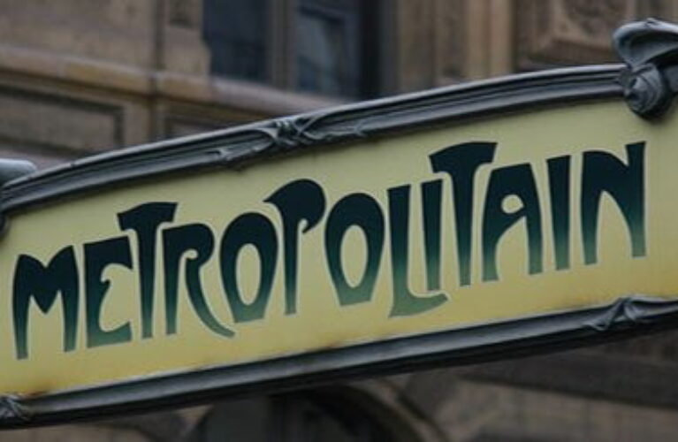 Skilt med teksten: Metropolitain