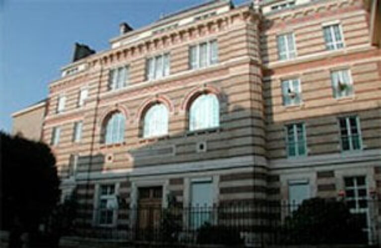 Lycée Camille Saint-Saëns seen from the outside